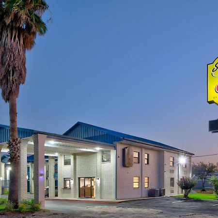 Super 8 By Wyndham Victoria - South - Hwy 59 Hotel Exterior photo